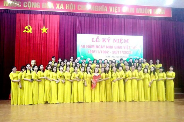 Hưởng ứng tuần lễ áo dài