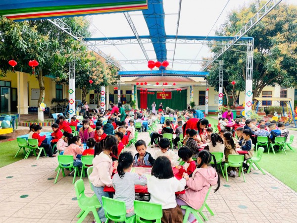 Hoạt động chào mừng 8/3