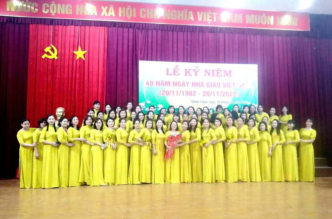 Hưởng ứng tuần lễ áo dài